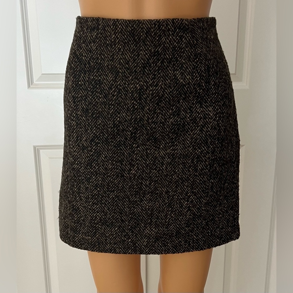 H&M Black and White Herringbone Mini Skirt